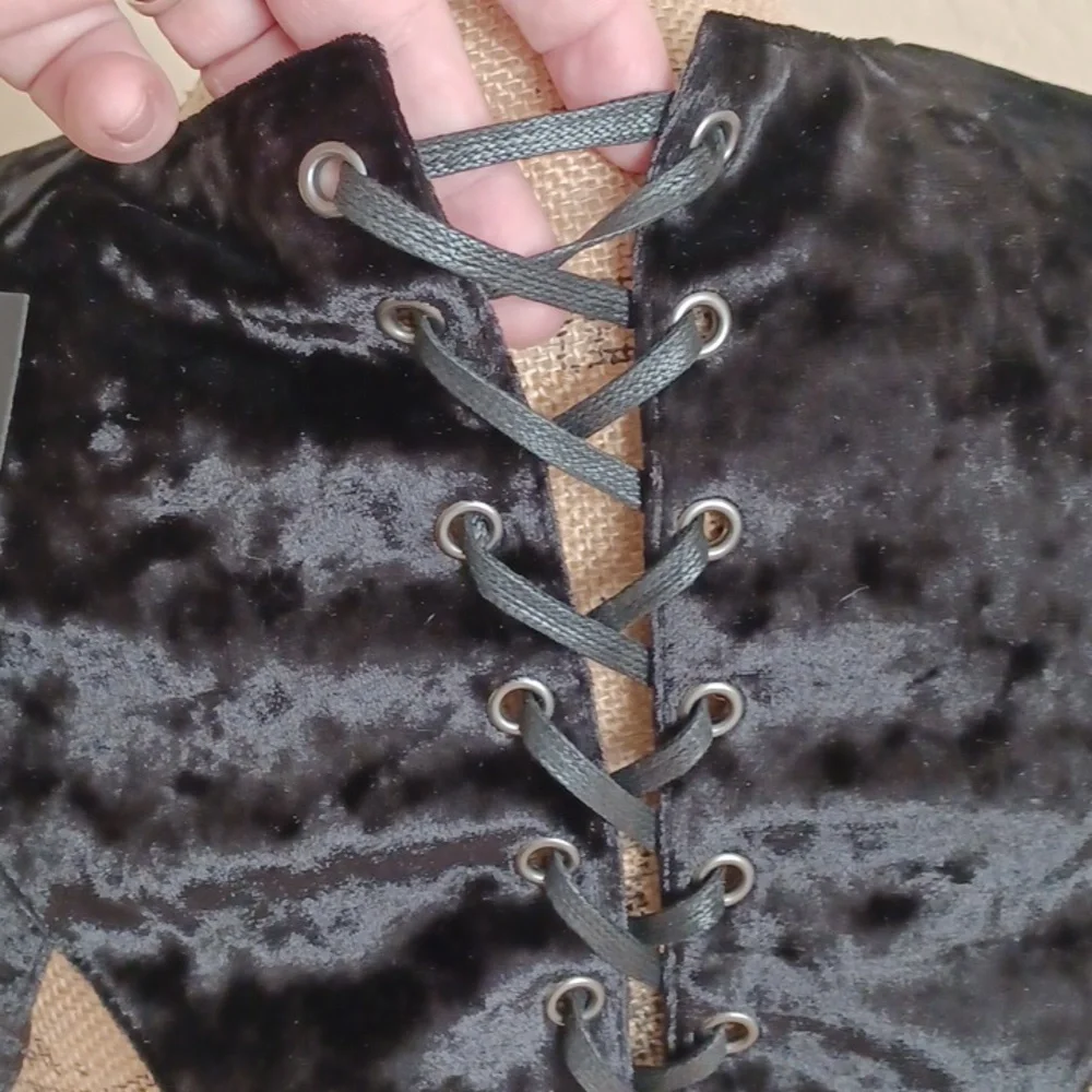 Widow black velvet corcet buckel on chest and lace in front and back LARGE - Picture 4 of 12